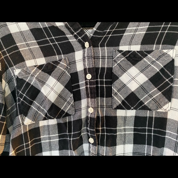 Aeropostale Black and White Button Down Flannel Size M - Picture 3 of 5